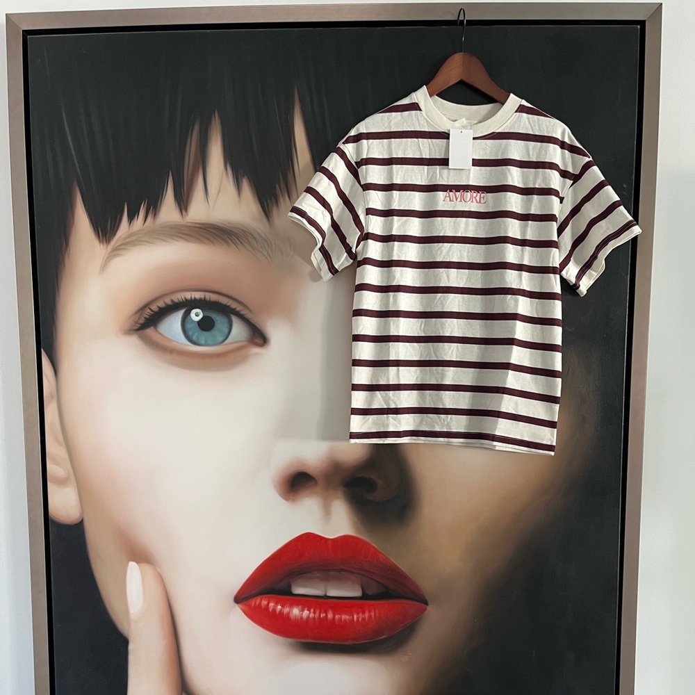 AMORE Striped Tee - Picture 9 of 11